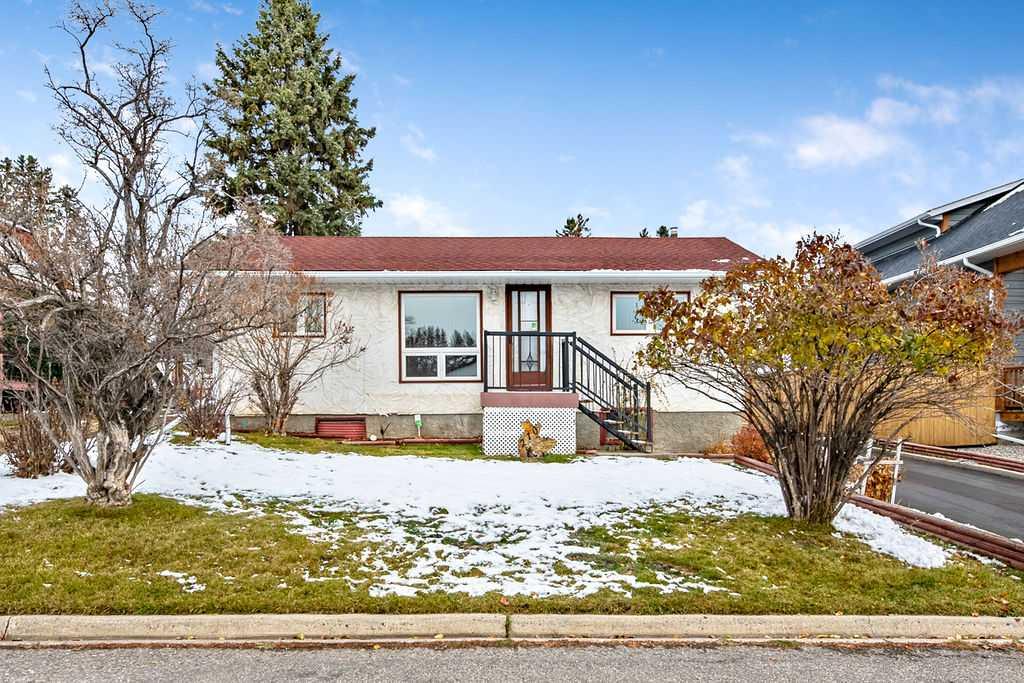210 Edgar Avenue NW, A2354584, Alberta,