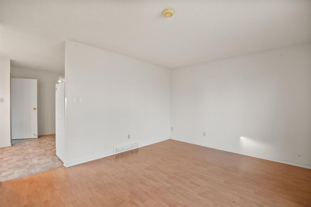 Fifth View of 271 Overdown Drive , Oriole Park, Red Deer, Alberta, T4P 1W7