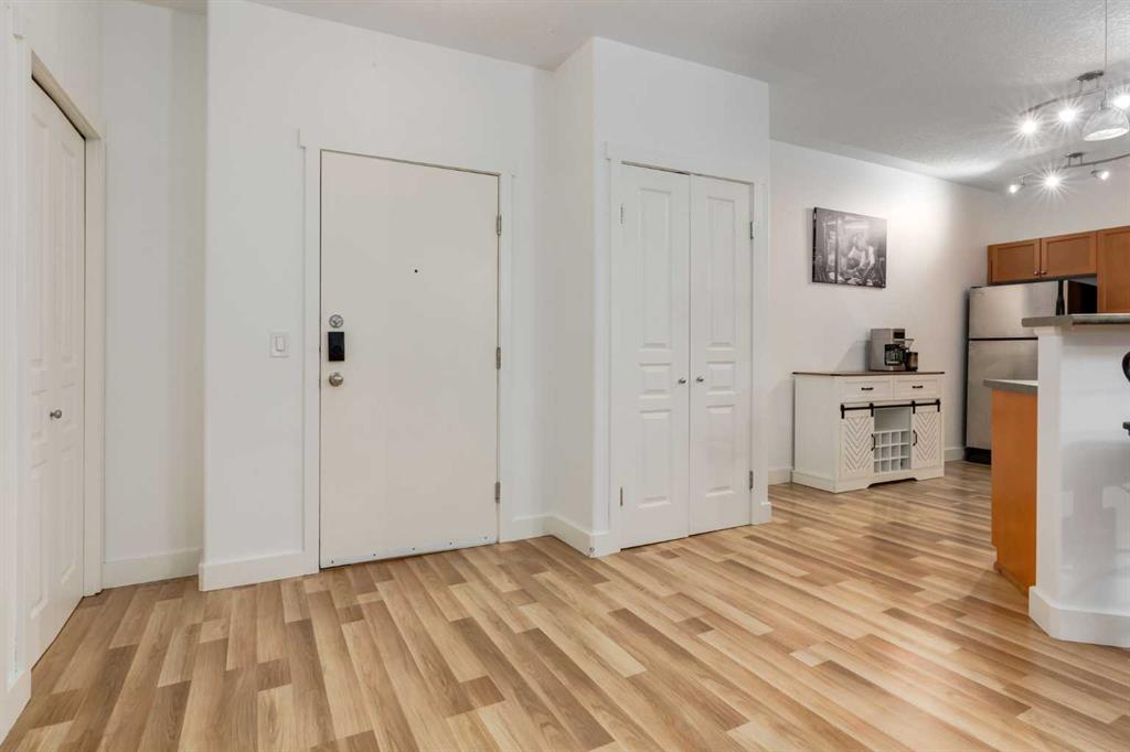 Third View of 113, 838 19 Avenue SW, Lower Mount Royal, Calgary, Alberta, T2T 6H2