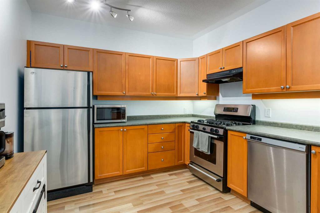 Fourth View of 113, 838 19 Avenue SW, Lower Mount Royal, Calgary, Alberta, T2T 6H2