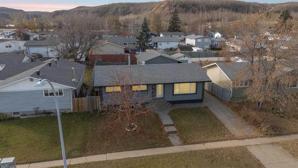 68 Centennial Drive , A2354710, Alberta,