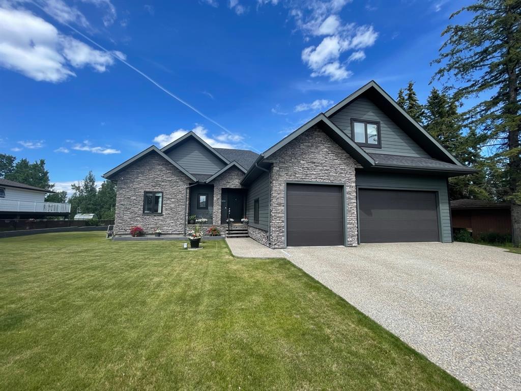 4714 Sakwatamau Drive  , A2354738, Alberta,