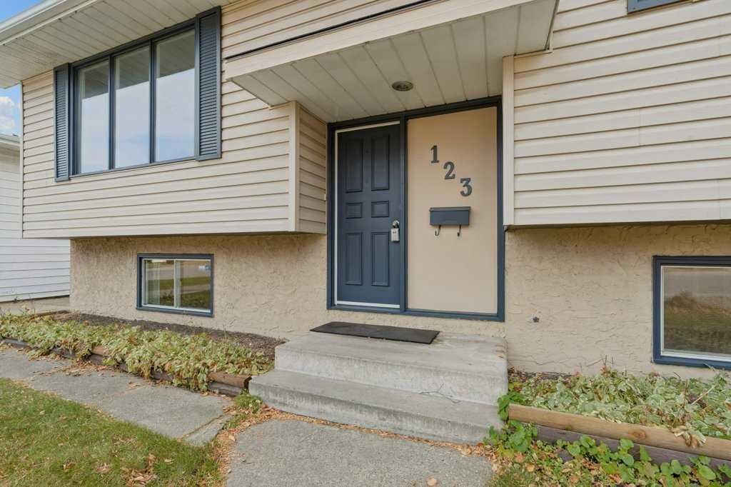 Fourth View of 123 Lynnview Way SE, Ogden, Calgary, Alberta, T2C 1T4