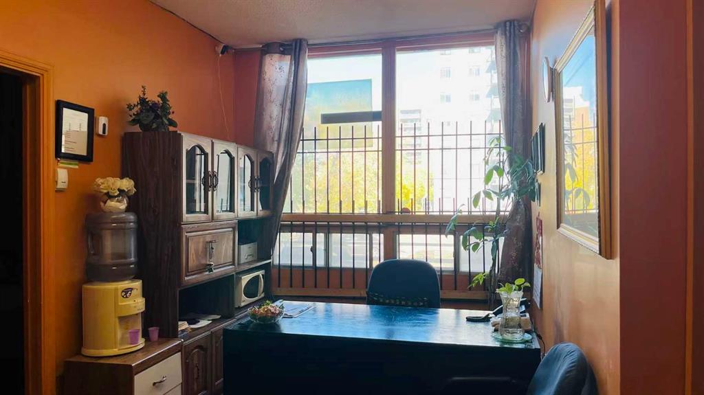 Third View of Suite B, 630 17 Avenue , Beltline, Calgary, Alberta, T2S 0B4