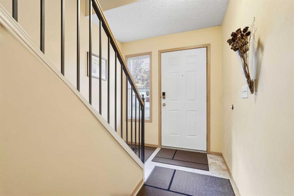 Fifth View of 58 Country Hills Villas NW, Country Hills, Calgary, Alberta, T3K 4S8