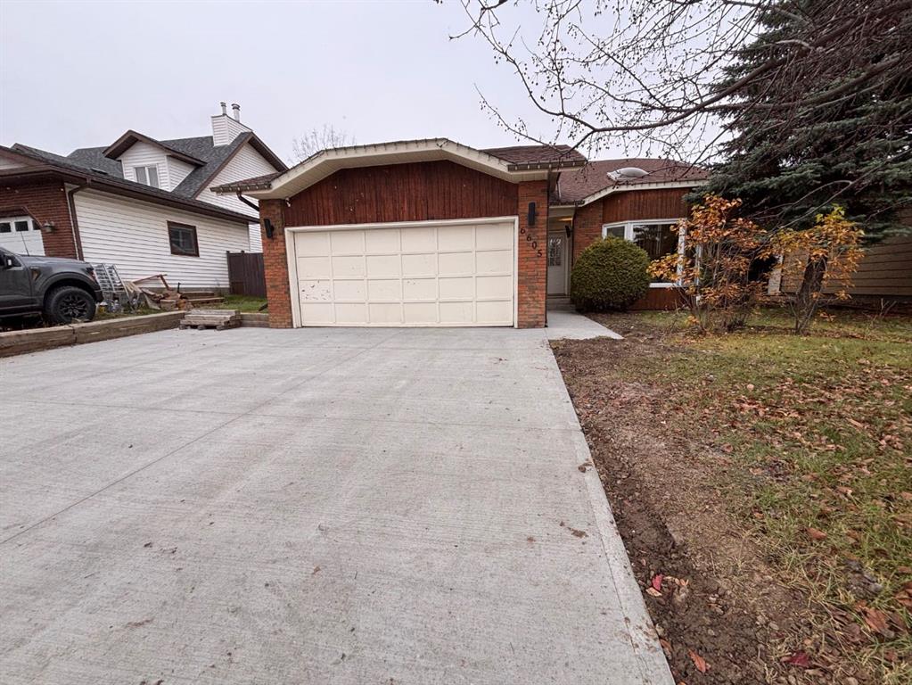 Second View of 6605 93A Street , Country Club Estates, Grande Prairie, Alberta, T8W 1C3