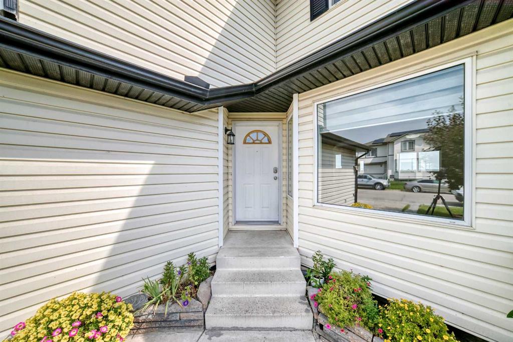 Fourth View of 151 Applestone Park SE, Applewood Park, Calgary, Alberta, T2A 7W2