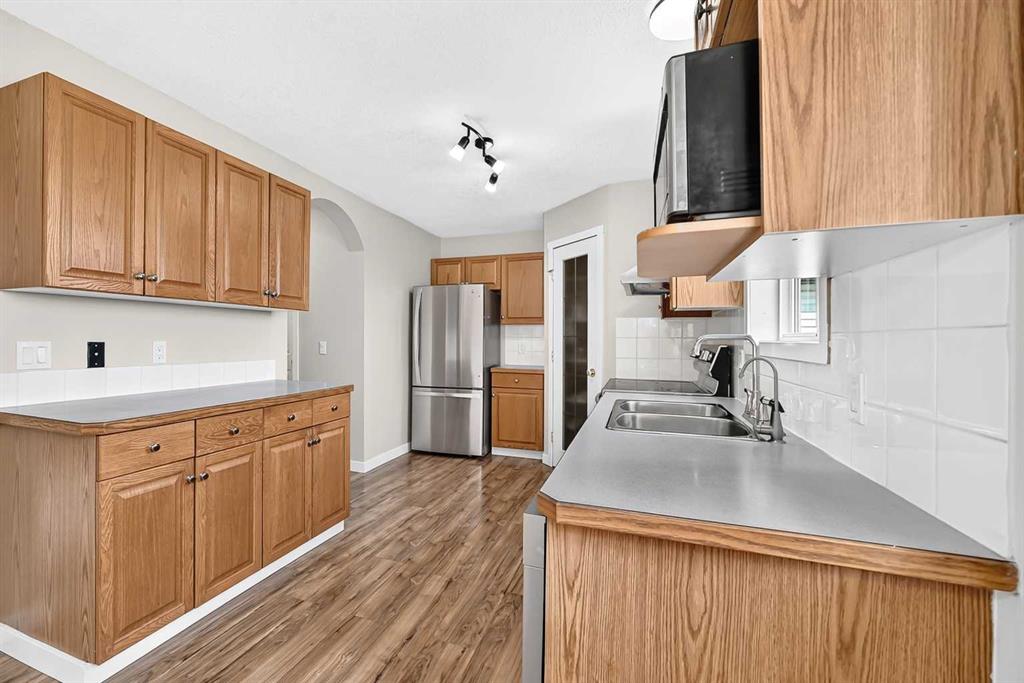 Fifth View of 151 Applestone Park SE, Applewood Park, Calgary, Alberta, T2A 7W2