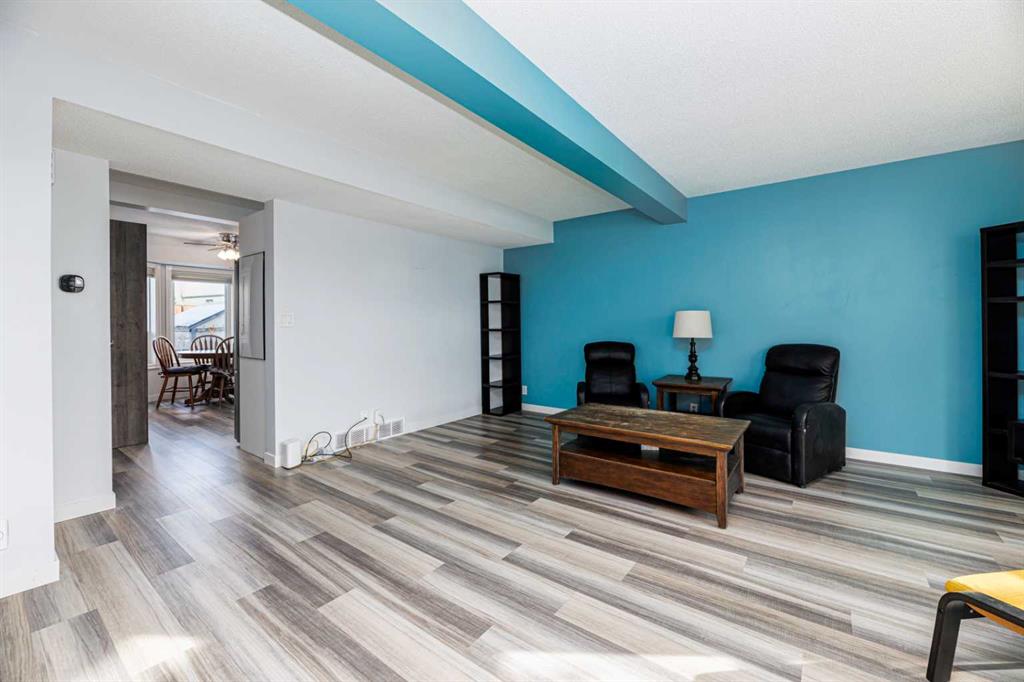 Fifth View of 51 Elwell Close , Eastview Estates, Red Deer, Alberta, T4R 2E2