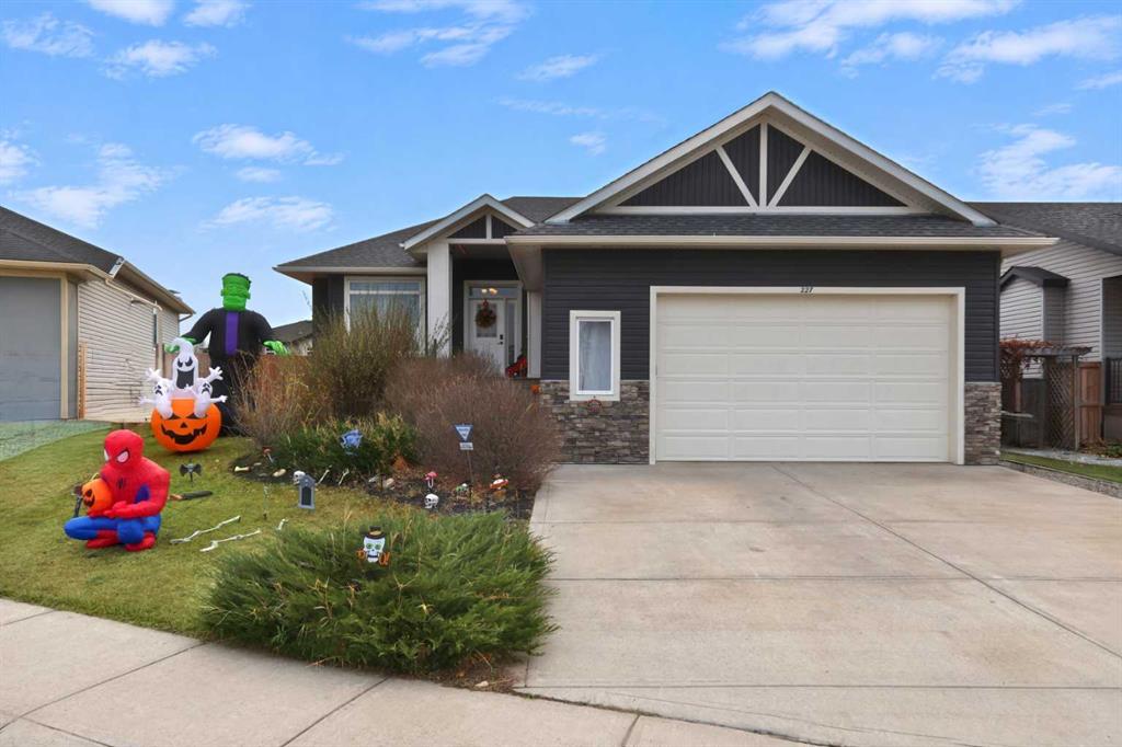Main View of 227 11A Avenue NE, NONE, Sundre, Alberta, T0M 1X0