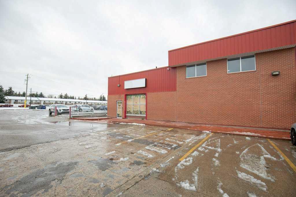 Second View of 122 B, 5301 43 Street , Capstone, Red Deer, Alberta, T4N 1C8