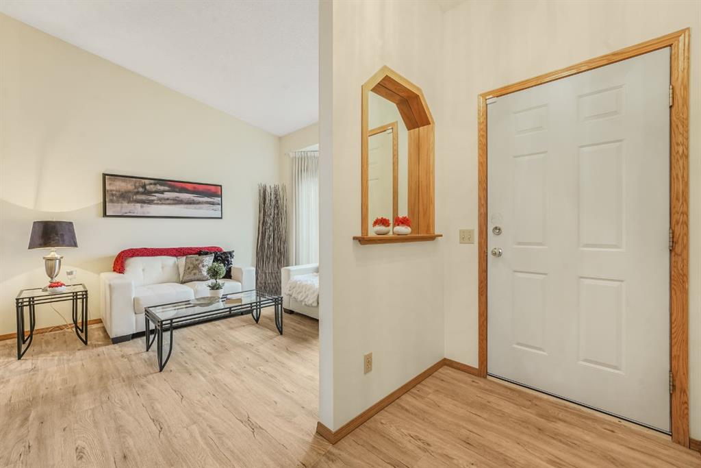 Fourth View of 61 Shannon Crescent SW, Shawnessy, Calgary, Alberta, T2Y 2T8