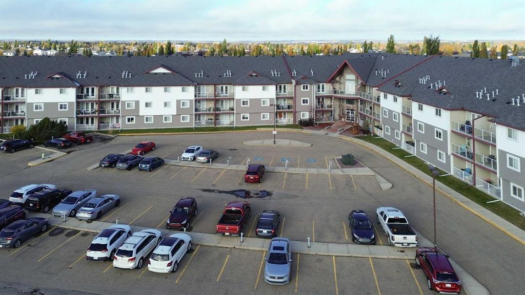 Third View of 112, 260 Duston Street , Devonshire, Red Deer, Alberta, T3K 4H8