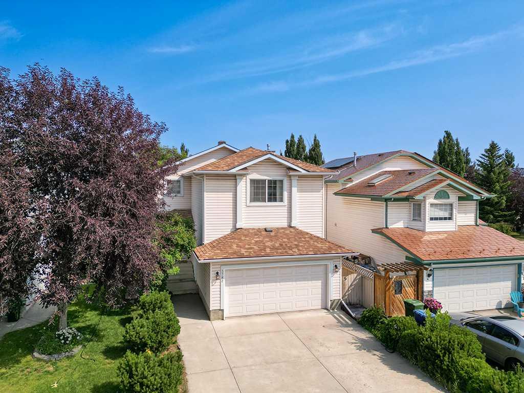 Main View of 3782 Douglas Ridge Link SE, Douglasdale/Glen, Calgary, Alberta, T2Z 3H7