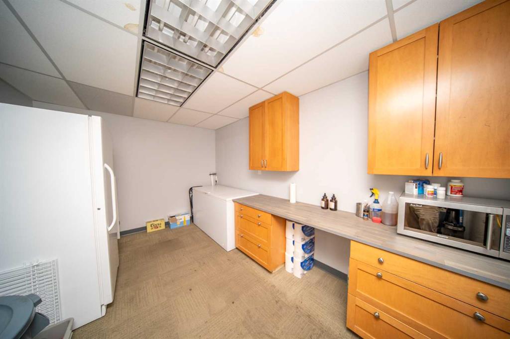 Fifth View of 103, 4632 1 Street SE, Manchester Industrial, Calgary, Alberta, T2G 2L3