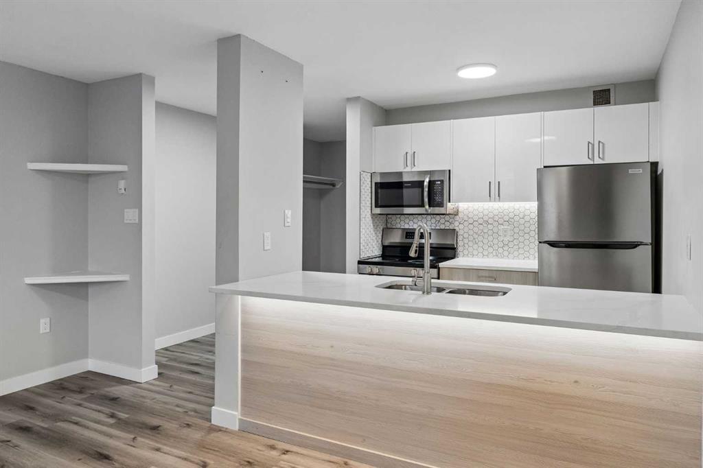 Fifth View of 304, 116 3 Avenue SE, Chinatown, Calgary, Alberta, T2G5A9