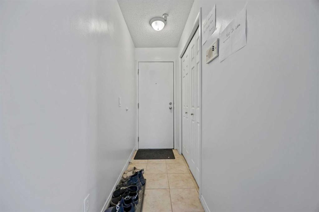 Fourth View of 207, 1919 17 Avenue SW, Bankview, Calgary, Alberta, T2T0E9