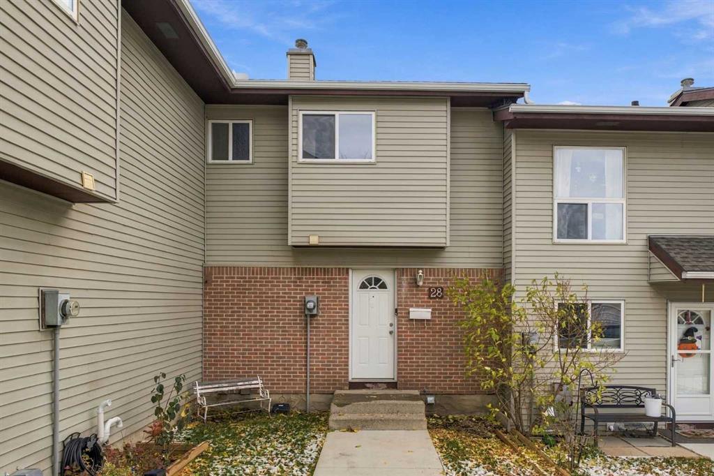 28, 64 Whitnel Court NE, A2355317, Alberta,