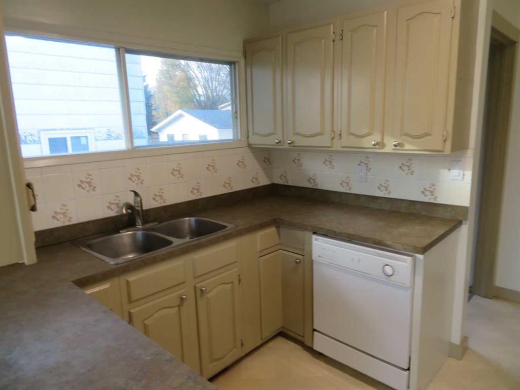 Fourth View of 142 Allan Street , Anders Park, Red Deer, Alberta, T4R 1E7
