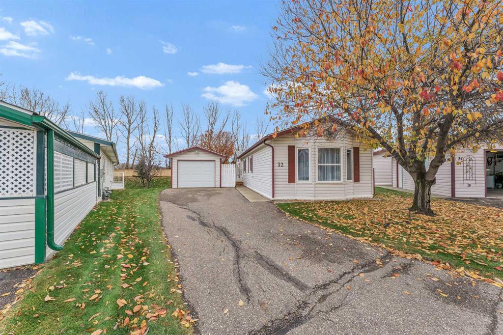 Third View of 32, 1600 Strachan Road SE, SE Southridge, Medicine Hat, Alberta, T1B4M3