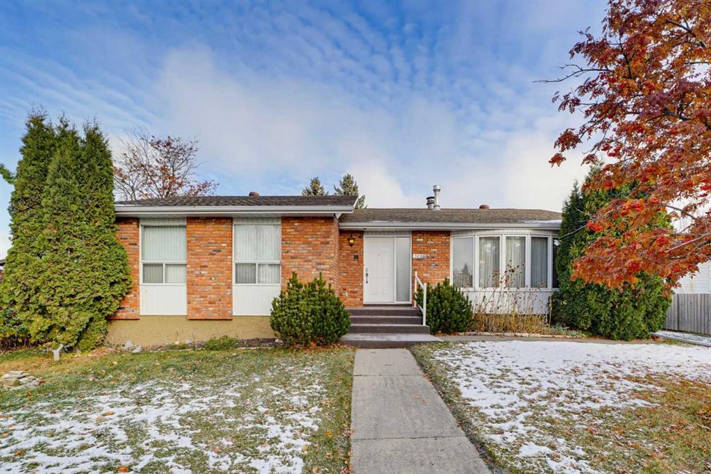 5036 35 Street Close , A2355711, Alberta,