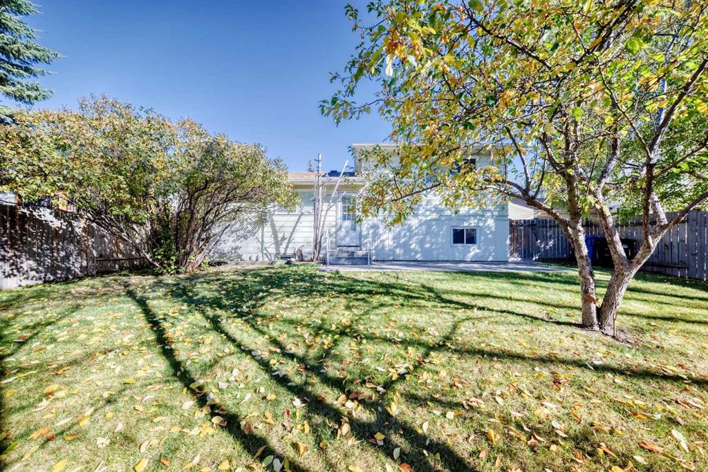 Fourth View of 143 Deer Ridge Way SE, Deer Ridge, Calgary, Alberta, T2J 5Y7