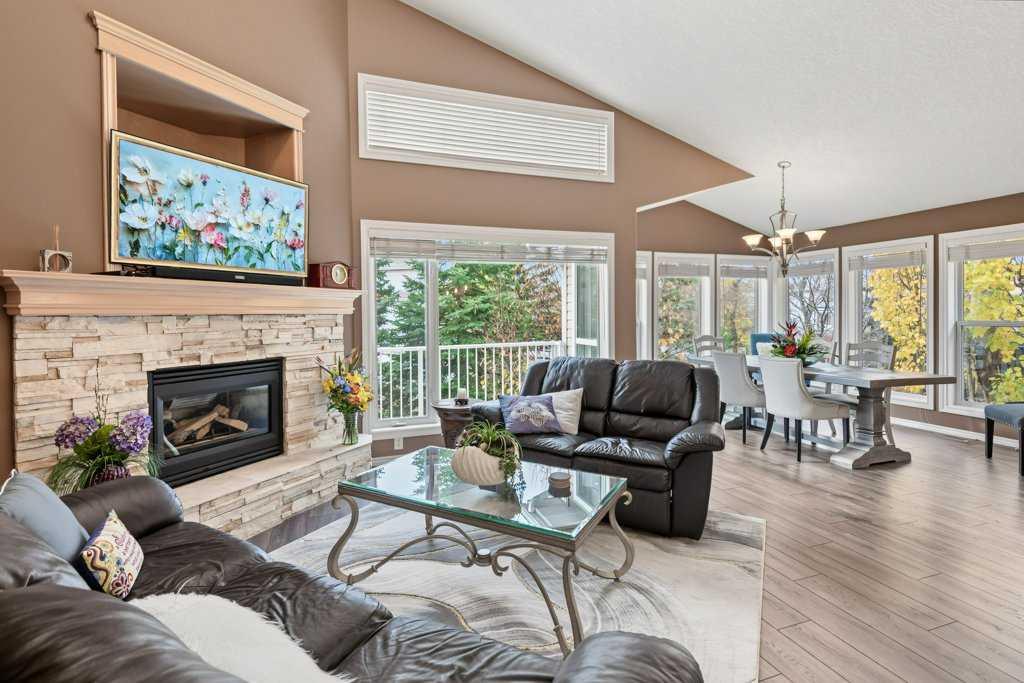 Fifth View of 214 Douglas Glen Gardens SE, Douglasdale/Glen, Calgary, Alberta, T2Z 3S9