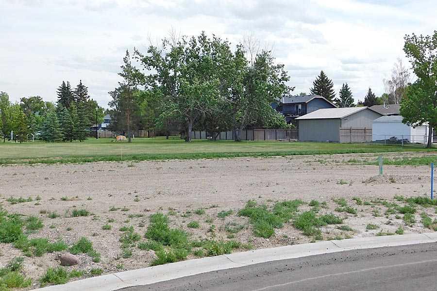 4 Pine Place E, A2176917, Alberta,