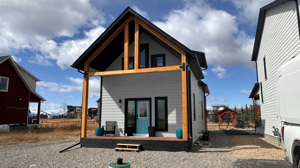 17 Cottageclub Lane , A2196966, Alberta,