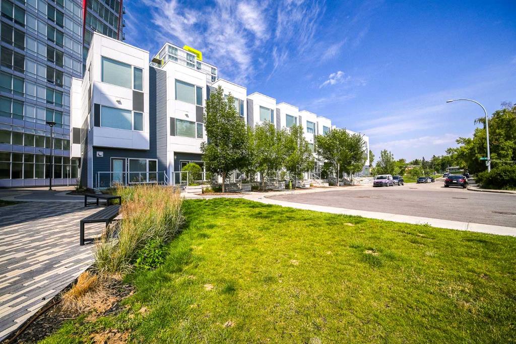 103, 20 Brentwood Common NW, A2197641, Alberta,
