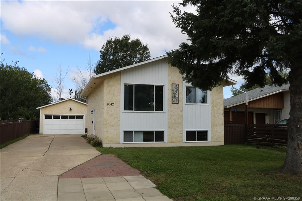 A & B, 9842 72 Avenue , A2201692, Alberta,