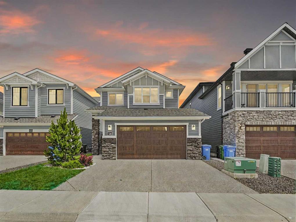 18 West Grove Mews SW, A2206366, Alberta,