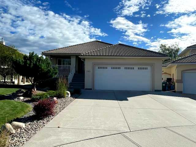 295 Canyon Boulevard W, A2207300, Alberta,