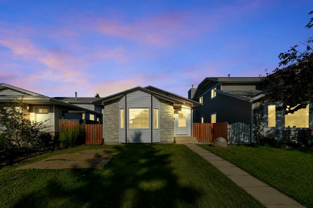 17 Elwell Avenue , A2210620, Alberta,