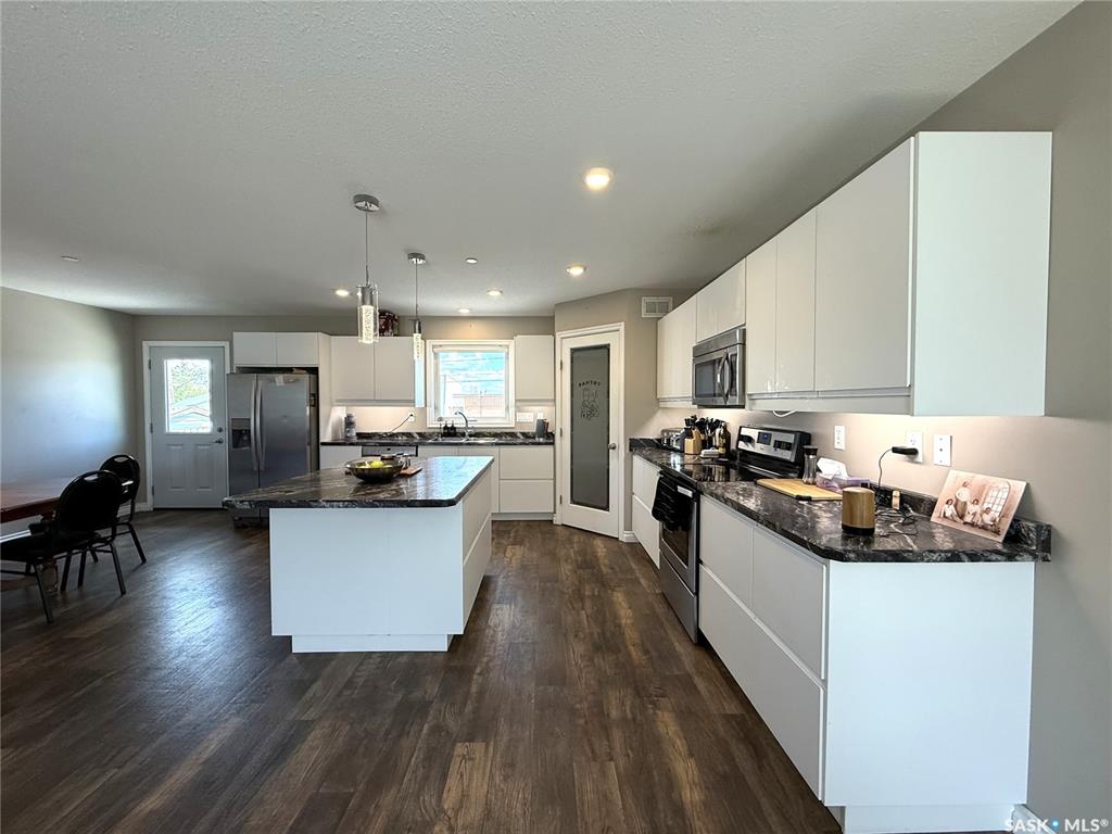 Second View of 810 Centre Street, Meadow Lake, Saskatchewan, S9X 1G3