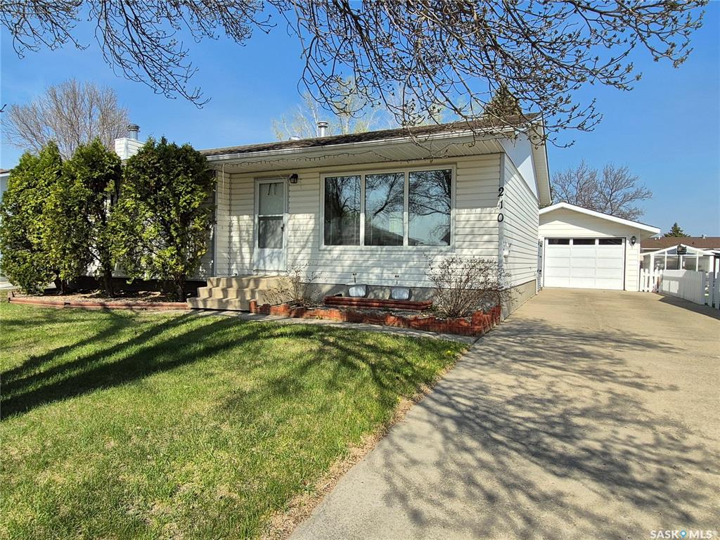 210 Harvey Bay, SK005370, Saskatchewan,
