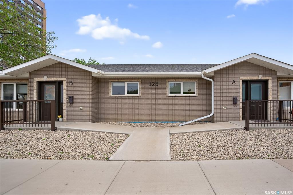 MLS® listing #SK008566 for sale located at 125 2nd Avenue Ne #A&B