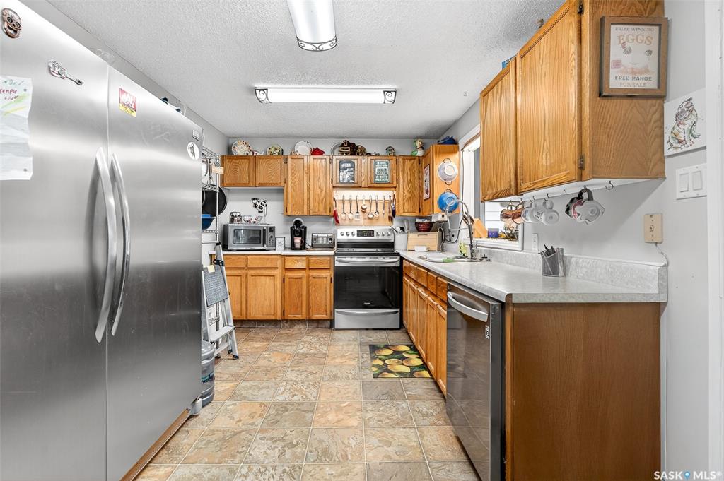 Fourth View of 24 Bluebell Crescent, VLA/Sunningdale, Moose Jaw, Saskatchewan, S6J 1A2