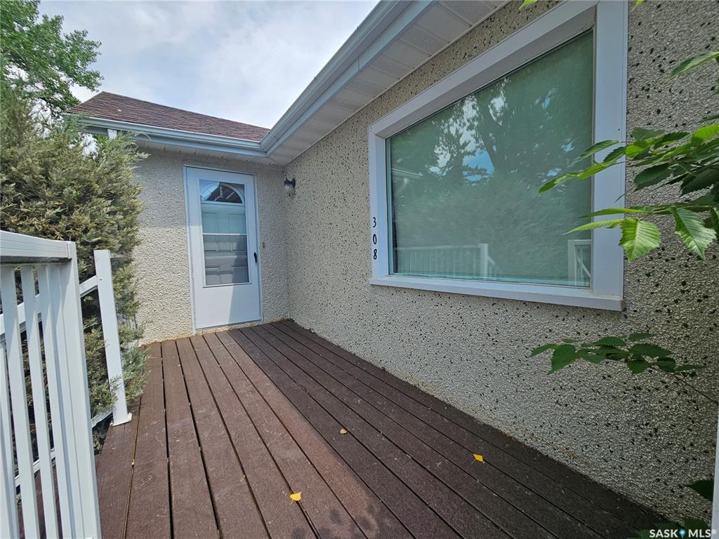 Third View of 308 Cypress Street, Maple Creek, Saskatchewan, S0N 1N0
