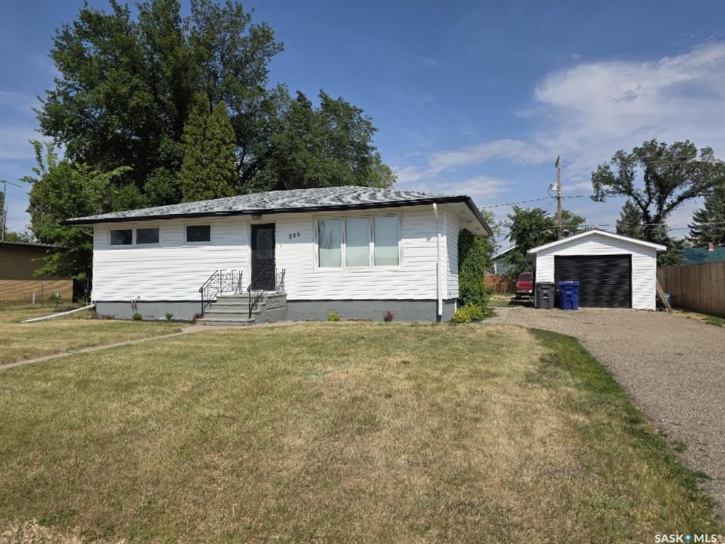 225 Semple Street, SK009991, Saskatchewan,