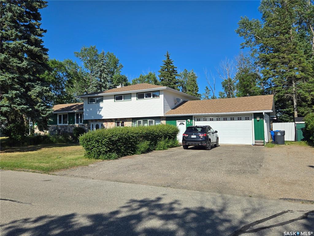 327 Russell Street, SK012313, Saskatchewan,