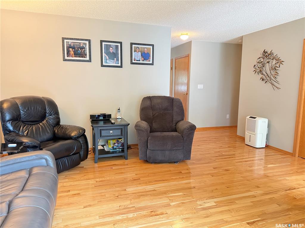 Third View of 423 Quappelle Street, Weyburn, Saskatchewan, S4H 0R3