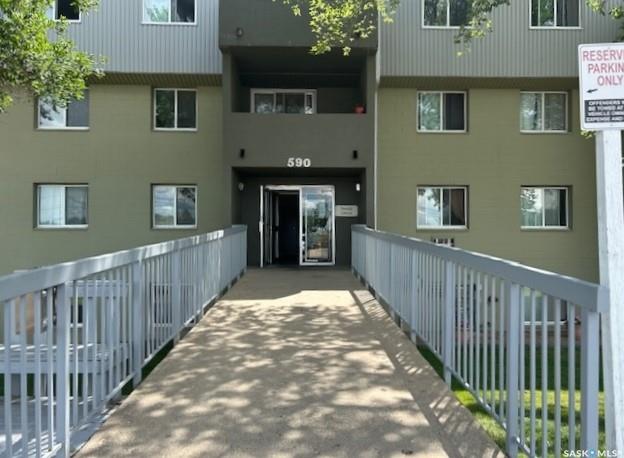 Second View of 590 Laurier Street #101, Central MJ, Moose Jaw, Saskatchewan, S6H 6X6