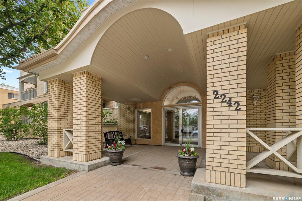 Fifth View of 2242 Cornwall Street #205, Transition Area, Regina, Saskatchewan, S4P 2K9