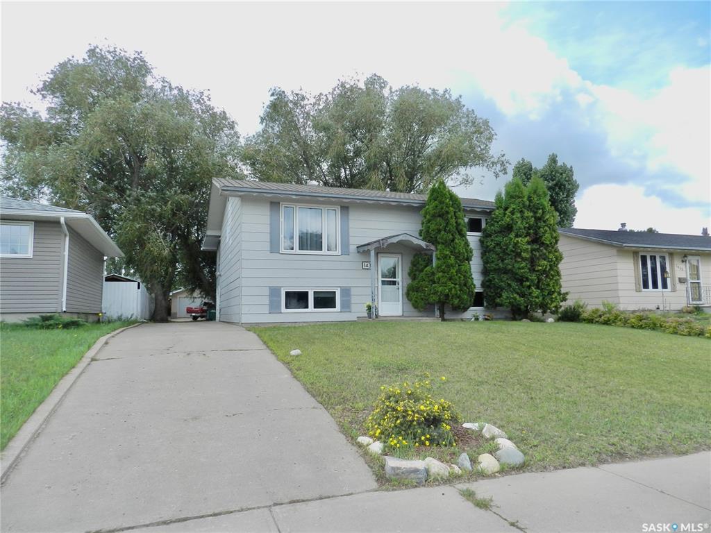 Second View of 1431 Smith Street, Westmount/Elsom, Moose Jaw, Saskatchewan, S6H 6W6