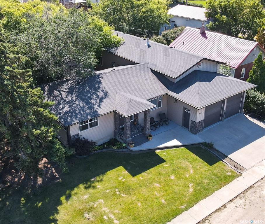 MLS® listing #SK012724 for sale located at 607 1st Street
