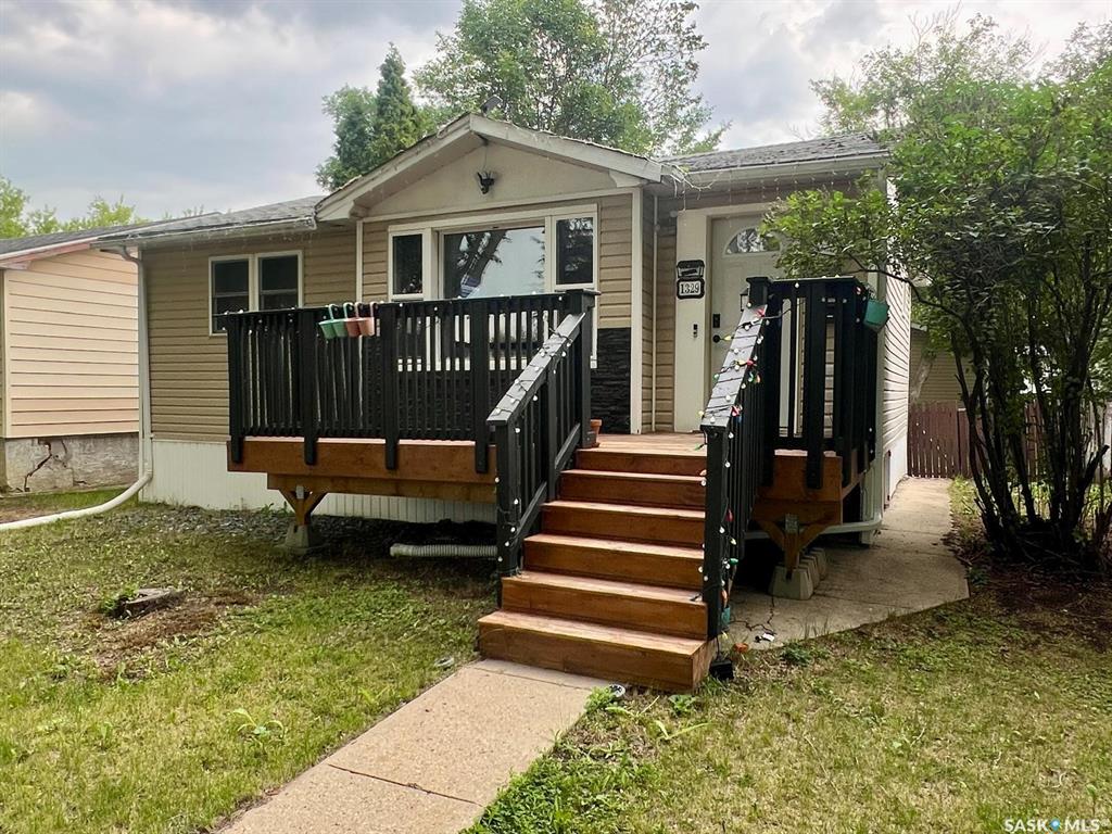 Second View of 1329 Aberdeen Street, Rosemont, Regina, Saskatchewan, S4T 5K3