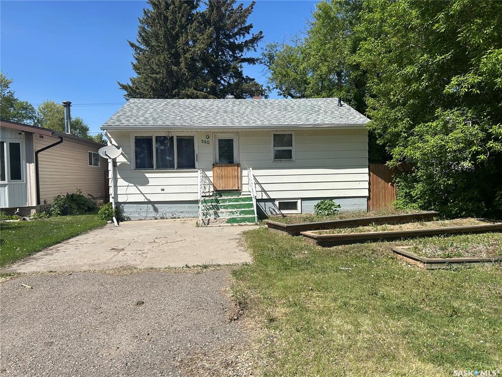560 Broadway Street E, SK012878, Saskatchewan,