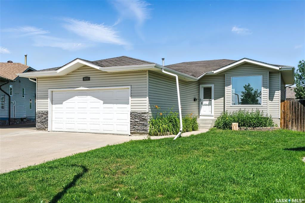 914 Overholt Terrace, SK012920, Saskatchewan,