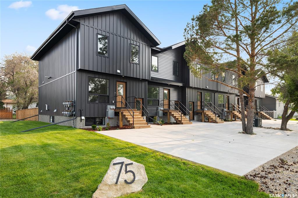 75 3rd Avenue #1 A/B, SK013146, Saskatchewan,